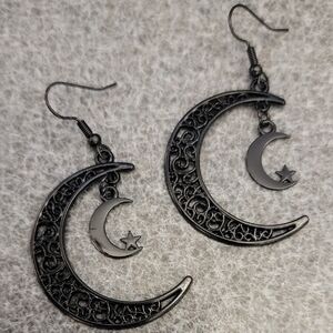 Elegant Black Crescent Moon Earrings